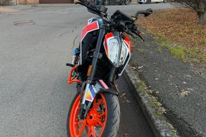 KTM  Duke