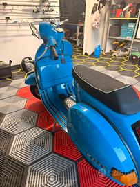 Vespa p125x