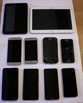 Lotto Stock 8 Smartphone e 2 Tablet (per ricambi)