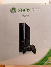 Xbox 360 E con accessori – console non funzionante