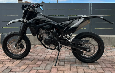 Moto 4 tempi marca SHERCO SM-RS Blackmoon