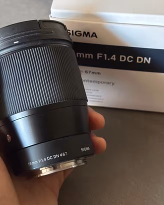 Sigma 16mm f/1.4 DC DN – Attacco Sony E-Mount