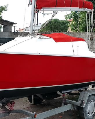 Cabinato sportivo Speculation e TRIDATA Raytehon