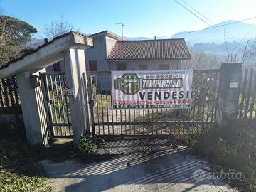 Abitazione singola con 3000 mq di terreno