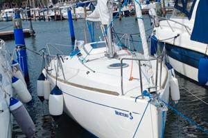 barca a vela beneteau first 210