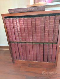 mobiletto con enciclopedia britannica 