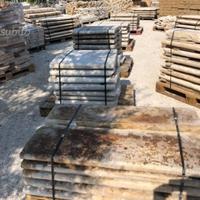 Scalinata di pietra di recupero