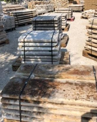 Scalinata di pietra di recupero
