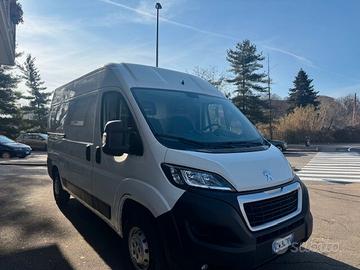 Peugeot boxer tetto alto passo medio doppia porta 