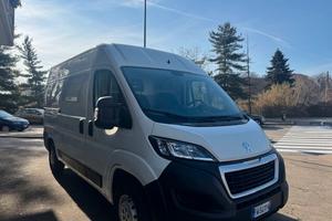 Peugeot boxer tetto alto passo medio doppia porta 