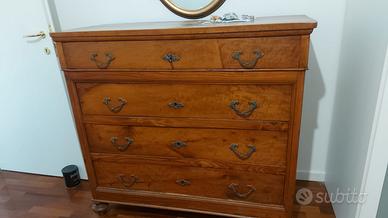 Comò in legno antico 