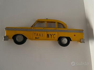 Taxi in ferro Maison du Monde