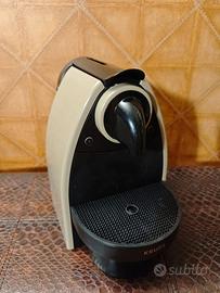 Macchina caffè NESPRESSO  ESSENZA INISSIA – Krups