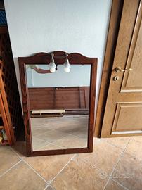 Specchio da bagno classico in legno con applique 