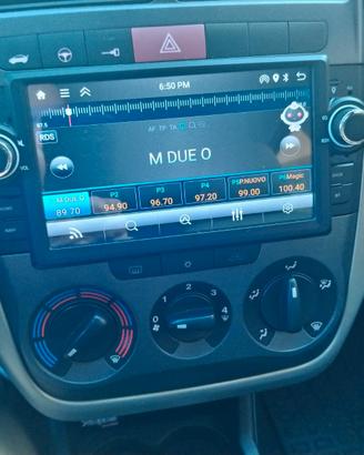 Stereo con schermo quasi nuovo