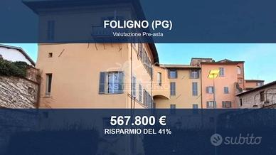 Immobile in asta di 409 m² a Foligno