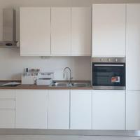 Cucina completa moderna pari al nuovo