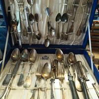 forchette coltelli e cucchiaio 