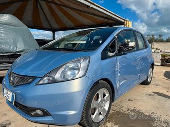 HONDA Jazz usata in vendita in Puglia - Main Image