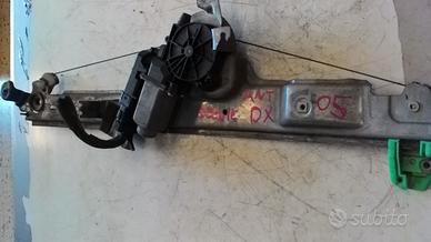 MOTORINO ALZAVETRO ANTERIORE DESTRA RENAULT Scenic