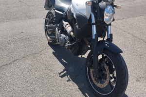 Moto Yamaha MT3