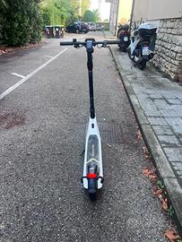Monopattino elettrico niu kqi2 PRO