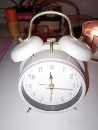 Sveglia manuale bianca