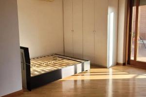 Acilia open space con terrazzo