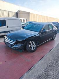 Mercedes W213 anno 2017 ricambi usati