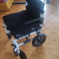 Nuova Carrozzina + cuscino antidecubito