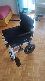 Nuova Carrozzina + cuscino antidecubito