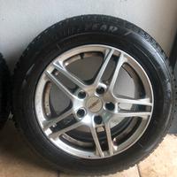 Goodyear Invernali 185 65 R15 con cerchi Dezent