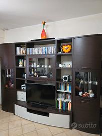 Parete attrezzata 3 METRI a 200€ + divano omaggio 