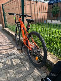 Bicicletta rockrider st500