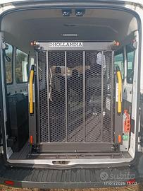 Pedana sollevatore disabili Dhollandia Pulmino bus