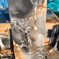 gres effetto marmo da rivestimento e pavimento 