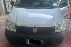 Panda 2010 auto macchina