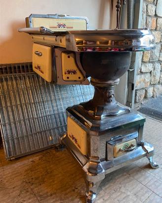 ANTICA CUCINA / STUFA VINTAGE CROMATA E SMALTATA