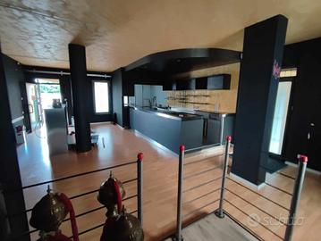 Splendido Bar/Pizzeria nel Centro di Osio Sopra