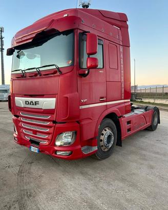 TRATTORE STRADALE DAF XF 480