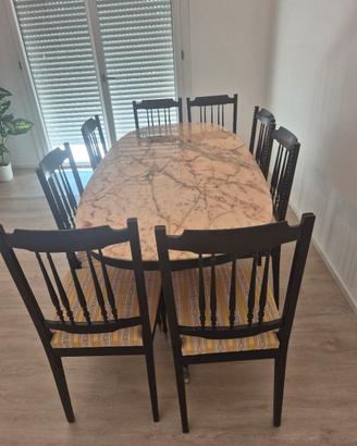 Tavolo ovale con piano in marmo  e 8 sedie  imbott