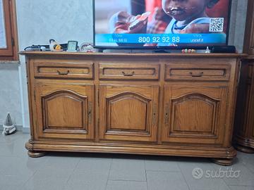 Mobile in legno massello stile classico