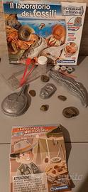 Kit scientifico "Il laboratorio dei fossili"