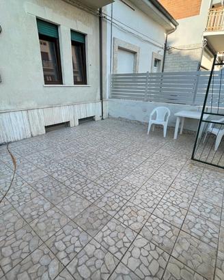 Cerchi una cielo terra a due passi dal mare?