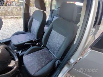 SEDILI PER FORD FIESTA ANNO 2006