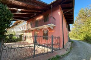 CASA SEMINDIPENDENTE A FIANO