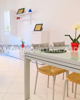 Appartamento fronte mare LIDO ESTENSI,Settembre 26