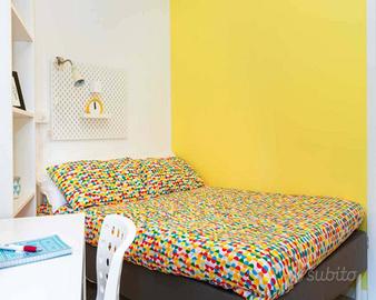 Stanza in appartamento di 64 m² a Milano