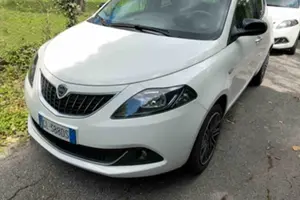 Lancia Ypsilon 1.0 FireFly 5 porte S&S Hybrid Gold