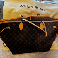 Borsa Neverfull di Louis Vuitton